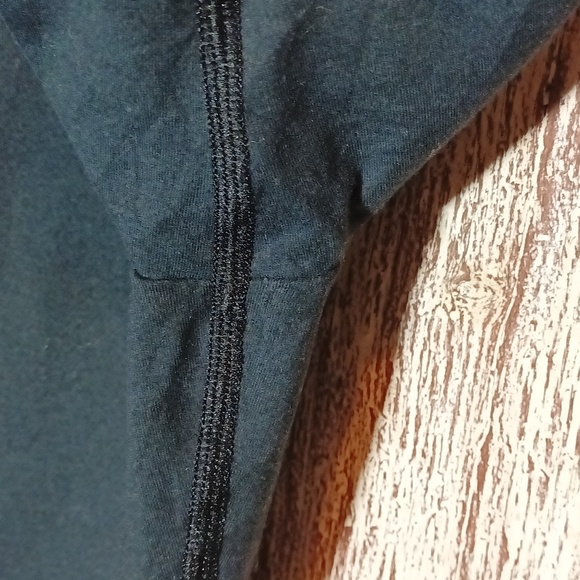 Spanx compression v-neck undershirt black short sleeve shape wear M - Picture 4 of 8